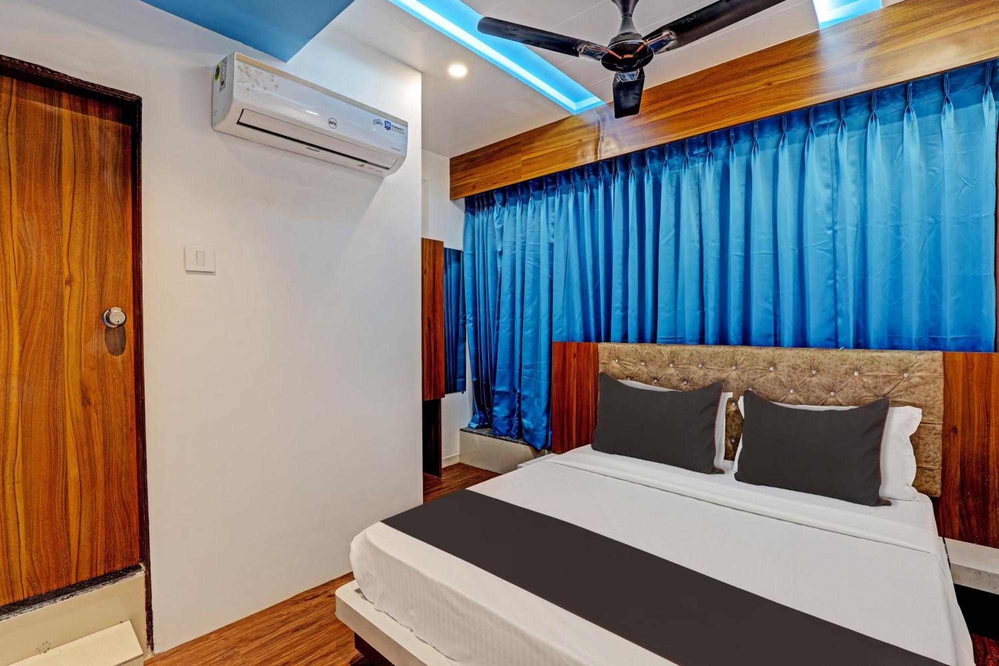 Collection O Hotel Swarg Сурат Екстер'єр фото